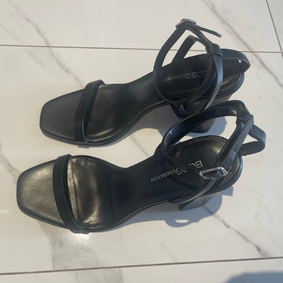 BCBGeneration High Heels in Black Color Size 9 - Picture 2 of 8